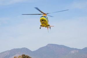 Un joven motorista sufre un grave accidente en el puerto del Marianet