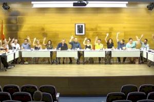 El Pleno de Altea autoriza la cesión de dos vehículos para Cáritas y la Cruz Roja
