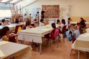 Más de 100 personas participan en las actividades estivales del Centre Municipal de les Arts de Burriana - (foto 6) Más de 100 personas participan en las actividades estivales del Centre Municipal de les Arts de Burriana - (foto 6)