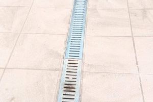 L'Ajuntament d'Algemesí inicia la neteja de canalons i embornals d'Algemesí per a evitar inundacions - (foto 2)