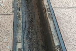 L'Ajuntament d'Algemesí inicia la neteja de canalons i embornals d'Algemesí per a evitar inundacions - (foto 7)