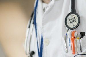 Intrusisme mèdic: les penes a les quals podria enfrontar-se la falsa doctora de La Vilavella