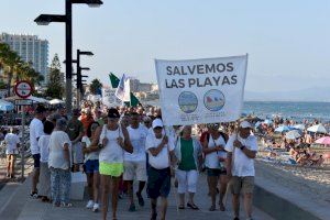 Morro de Gos fa doblet a Oropesa: al matí cadena humana i a la vesprada nova protesta