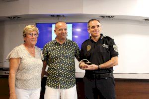 La Policía de Altea, la E.P. de Desarrollo de Altea, José Ribagorda y Radio Benidorm La SER han sido reconocidos con la ‘Illeta d’Or’ 2023 - (foto 2) La Policía de Altea, la E.P. de Desarrollo de Altea, José Ribagorda y Radio Benidorm La SER han sido reconocidos con la ‘Illeta d’Or’ 2023 - (foto 2)
