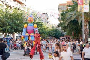 La programació municipal reuneix centenars de persones a la Glorieta, la Plaça de la Concepció i el pàrking de Paduana