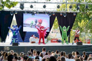 La programació municipal reuneix centenars de persones a la Glorieta, la Plaça de la Concepció i el pàrking de Paduana - (foto 3)
