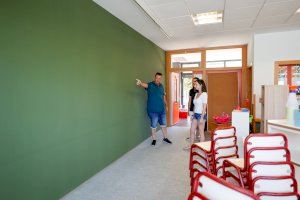 El Ayuntamiento de l’Alfàs realiza obras de mantenimiento y mejora en los tres colegios públicos El Ayuntamiento de l’Alfàs realiza obras de mantenimiento y mejora en los tres colegios públicos