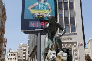 La calor extrema d'aquest estiu provoca la mort de 204 persones en la Comunitat Valenciana La calor extrema d'aquest estiu provoca la mort de 204 persones en la Comunitat Valenciana