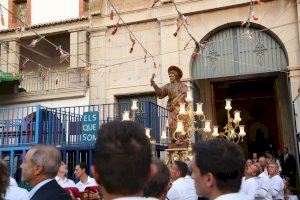 Nules celebra el dia de Sant Bartomeu amb una multitudinària processó - (foto 8)