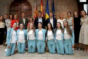 Carlos Mazón destaca la “cultura del esfuerzo” de la selección española de Gimnasia Rítmica y su ejemplo para el deporte base