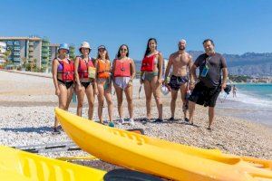 Cerca de un centenar de personas participan en el programa de salidas en kayak organizado por Juventud