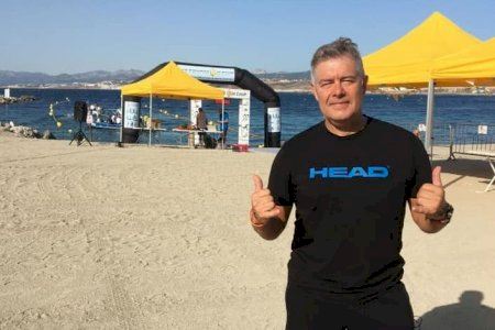 El nadador alacantí Jorge Crivillés unirà Tabarca i Benidorm en un nou repte solidari