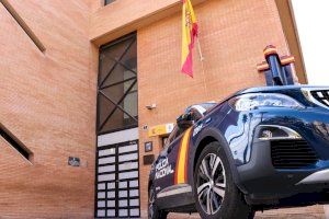 T Dos operaciones policiales contra la droga en Alicante dejan seis detenidos tras cinco registros T Dos operaciones policiales contra la droga en Alicante dejan seis detenidos tras cinco registros