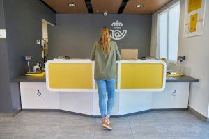 Correos amplia horarios en Manises