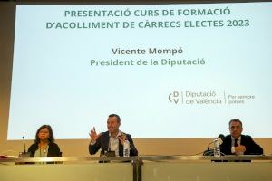 El president Mompó obri les jornades de formació i bones pràctiques per als càrrecs públics dels municipis - (foto 2) El president Mompó obri les jornades de formació i bones pràctiques per als càrrecs públics dels municipis - (foto 2)