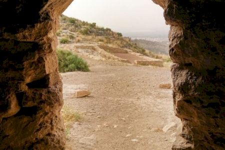 El jaciment Penya Negra i el Castell Vell de Crevillent han sigut declarats Béns d’Interés Cultural