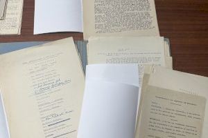 Dos vecinos de Burriana encuentran en una casa a punto de demolerse documentos históricos sobre el Nules CF - (foto 2)