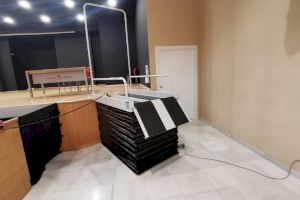 L'Ajuntament d'Almenara adquireix una plataforma elevadora per a facilitar l'accessibilitat a l'escenari del Centre de Cultura Paulo Freire L'Ajuntament d'Almenara adquireix una plataforma elevadora per a facilitar l'accessibilitat a l'escenari del Centre de Cultura Paulo Freire