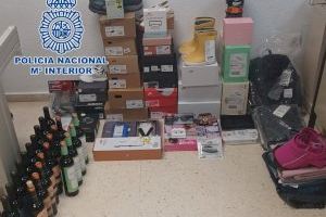 Detenido un repartidor de Torrent por robar 75 paquetes y conducir la furgoneta sin carnet