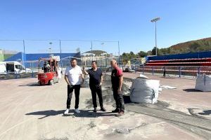 La Nucía invierte 60.000 euros en la renovación del campo de fútbol indoor La Nucía invierte 60.000 euros en la renovación del campo de fútbol indoor