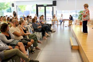 El Centro de Mayores de Sant Joan acoge la jornada divulgativa ‘Cuidados en comunidad’ con motivo del Día de la Salud Mental - (foto 6) El Centro de Mayores de Sant Joan acoge la jornada divulgativa ‘Cuidados en comunidad’ con motivo del Día de la Salud Mental - (foto 6)