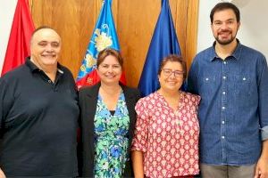 La Fundación Ana María Sánchez entrega a la Asociación contra el Cáncer la recaudación de la gala benéfica celebrada en el Teatro Castelar La Fundación Ana María Sánchez entrega a la Asociación contra el Cáncer la recaudación de la gala benéfica celebrada en el Teatro Castelar