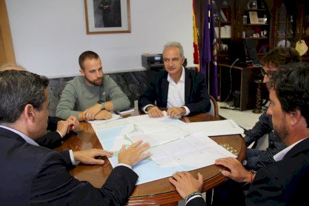 Responsables de IVACE se reúnen con el alcalde de Utiel para presentar el plan de ampliación del Parque Empresarial Nuevo Tollo