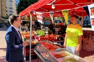 Mercat de Barri reuneix el millor del comerç local en la plaça Fadrell