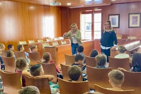 Los alumnos de Primaria del Colegio Graüll visitan la Casa Consistorial
