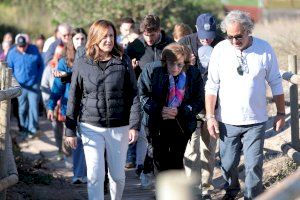 Solta de tortugues a la platja del Saler amb seguiment satelital per conèixer els seus moviments - (foto 4)
