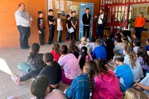 L'alcalde de Sagunt felicita l'alumnat del CEIP Vilamar com a guanyadors del premi Consumópolis - (foto 2)