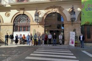 Sagunto guarda un minuto de silencio en señal de condena y repulsa por el presunto asesinato machista en Getafe Sagunto guarda un minuto de silencio en señal de condena y repulsa por el presunto asesinato machista en Getafe