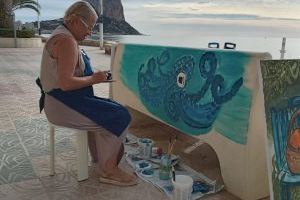 La pintora Lola Extremadouro llena de arte el paseo marítimo  de Calp - (foto 4)