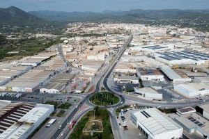 Onda invierte cerca de 2 millones de euros en sus polígonos industriales para mejorar la eficiencia y la seguridad Onda invierte cerca de 2 millones de euros en sus polígonos industriales para mejorar la eficiencia y la seguridad