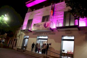 La Diputación de València premia al Ayuntamiento de Alaquàs por su tarea en la lucha para erradicar la violencia contra las mujeres La Diputación de València premia al Ayuntamiento de Alaquàs por su tarea en la lucha para erradicar la violencia contra las mujeres