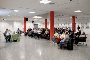 En su cita con el Club de Historia Puçol, María Villamayor desvela que hay una tercera parte de «Las doce llaves» - (foto 2) En su cita con el Club de Historia Puçol, María Villamayor desvela que hay una tercera parte de «Las doce llaves» - (foto 2)