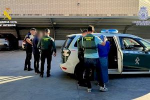 VIDEO | Dos detenidos por robos violentos a personas de avanzada edad en Alicante, Huelva, Madrid y Murcia - (foto 2) VIDEO | Dos detenidos por robos violentos a personas de avanzada edad en Alicante, Huelva, Madrid y Murcia - (foto 2)