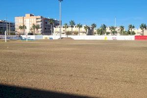 La Concejalía de Deportes resiembra los campos de fútbol del Manolo Maciá y Els Xiprerets La Concejalía de Deportes resiembra los campos de fútbol del Manolo Maciá y Els Xiprerets