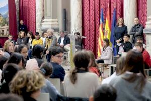 L'Ajuntament celebra el Dia de la Constitució amb 140 escolars de centres municipals - (foto 2) L'Ajuntament celebra el Dia de la Constitució amb 140 escolars de centres municipals - (foto 2)