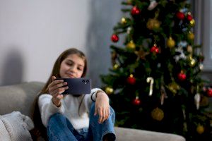 Papà Noel o els Reis Mags regalaran un mòbil al teu fill aquest Nadal? Tingues en compte aquests consells Papà Noel o els Reis Mags regalaran un mòbil al teu fill aquest Nadal? Tingues en compte aquests consells