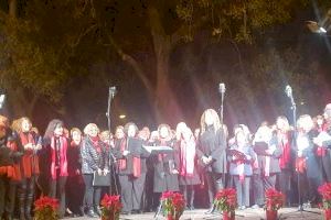 Más de 60 coralistas interpretan villancicos en el primer ‘Nadal al carrer’ de Alicante en Orihuela Más de 60 coralistas interpretan villancicos en el primer ‘Nadal al carrer’ de Alicante en Orihuela