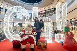 El Centro Comercial La Salera se convierte en el epicentro de la Navidad con la visita de Papá Noel y los Reyes Magos