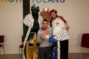 Los Reyes Magos adelantan la Navidad en Burriana llevando la alegría a los alumnos del CEE Pla d'Hortolans - (foto 2)