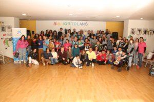 Los Reyes Magos adelantan la Navidad en Burriana llevando la alegría a los alumnos del CEE Pla d'Hortolans - (foto 5)