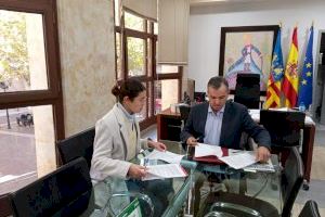 Más de 300 estudiantes de Aspe se benefician de ayudas para el transporte Universitario