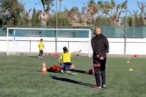 Arranca en Peñíscola una nueva edición del Campus de Fútbol Solidario organizado por la Penya Barça - (foto 2) Arranca en Peñíscola una nueva edición del Campus de Fútbol Solidario organizado por la Penya Barça - (foto 2)