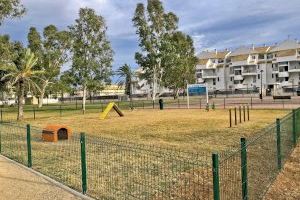 Un nuevo parque canino 'revoluciona' a las mascotas de este pueblo de Castellón