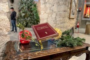 Los detalles del mensaje de Fin de Año de Carlos Mazón como president: desde lugar de la grabación hasta su objeto talismán - (foto 3)