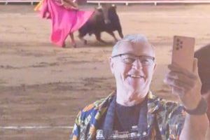 VIDEO | El mensaje de Compromís en la inocentada: “Los especuladores y corruptos han vuelto a las instituciones valencianas”