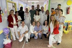 El Hércules visita a los niños ingresados en el Hospital de Sant Joan d’Alacant - (foto 3) El Hércules visita a los niños ingresados en el Hospital de Sant Joan d’Alacant - (foto 3)